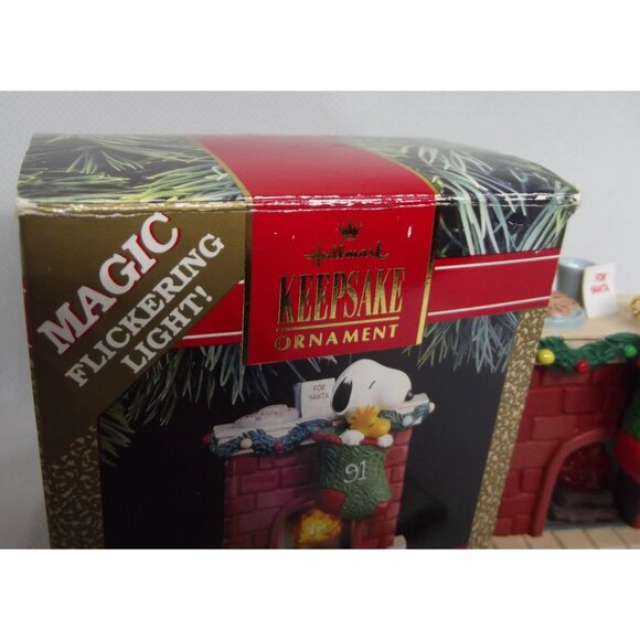Hallmark Ornament 1991 Snoopy Fireplace Magic Flickering Light untested - Picture 4 of 14
